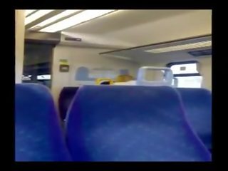Pari ottaa seksi video- päällä juna
