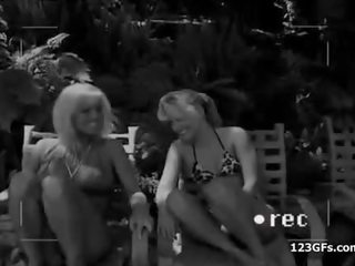 Libidinous girlfriends merr dp dhe facialized në pishinë
