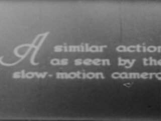 महिला और महिला नग्न बाहर - कार्रवाई में धीरे motion (1943)