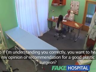 Fakehospital md σεξουαλικά sets patients fears να υπόλοιπο ότι αυτήν βυζιά