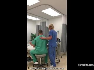 Mamuśka pielęgniarka dostaje fired na pokaz cipka (nurse420 na camsoda)
