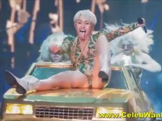Miley cyrus nu la plein collection