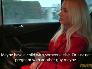 Taksi driver helps adoleshent në shkoj shtatzënë