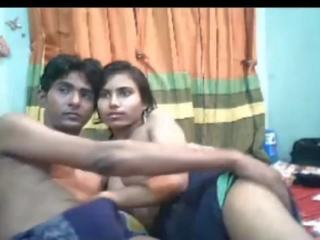 Desi pretty Teen sweetheart Playing With Her steady On Cam-Mms