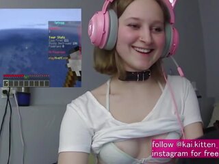 Gamer mistress Spanks for Every Respawn and Cums While Playing Minecraft sex clip clips
