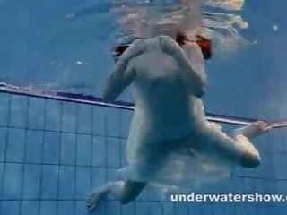 Andrea films nice body underwater