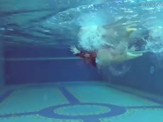 Andreina 德 luxe 在 captivating underwatershow: 免費 高清晰度 xxx 電影 9c