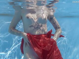 Swimming pool marvellous erotics with Mimi Cica dressed up