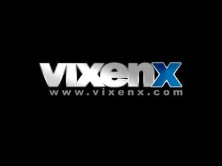Vixenx dva tremendous bruneta tínedžeri fajčenie a špinavé film trojka