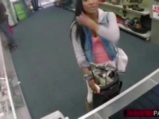 Ebony And alluring Chick Looking For A Golf Club Gets Fucked