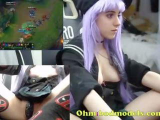 Gamergirl plays League of Legends first part